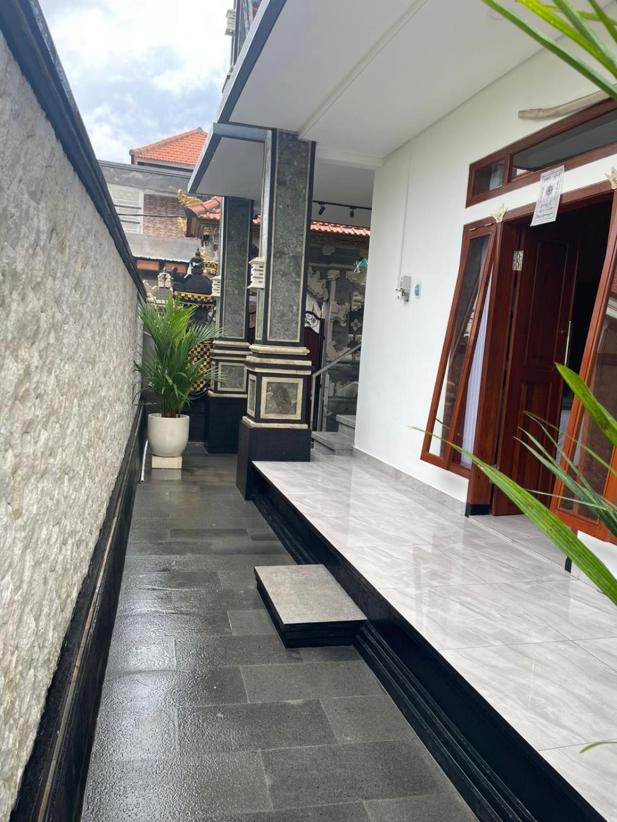 Shin In Bali Hotel Kuta Lombok Exterior foto