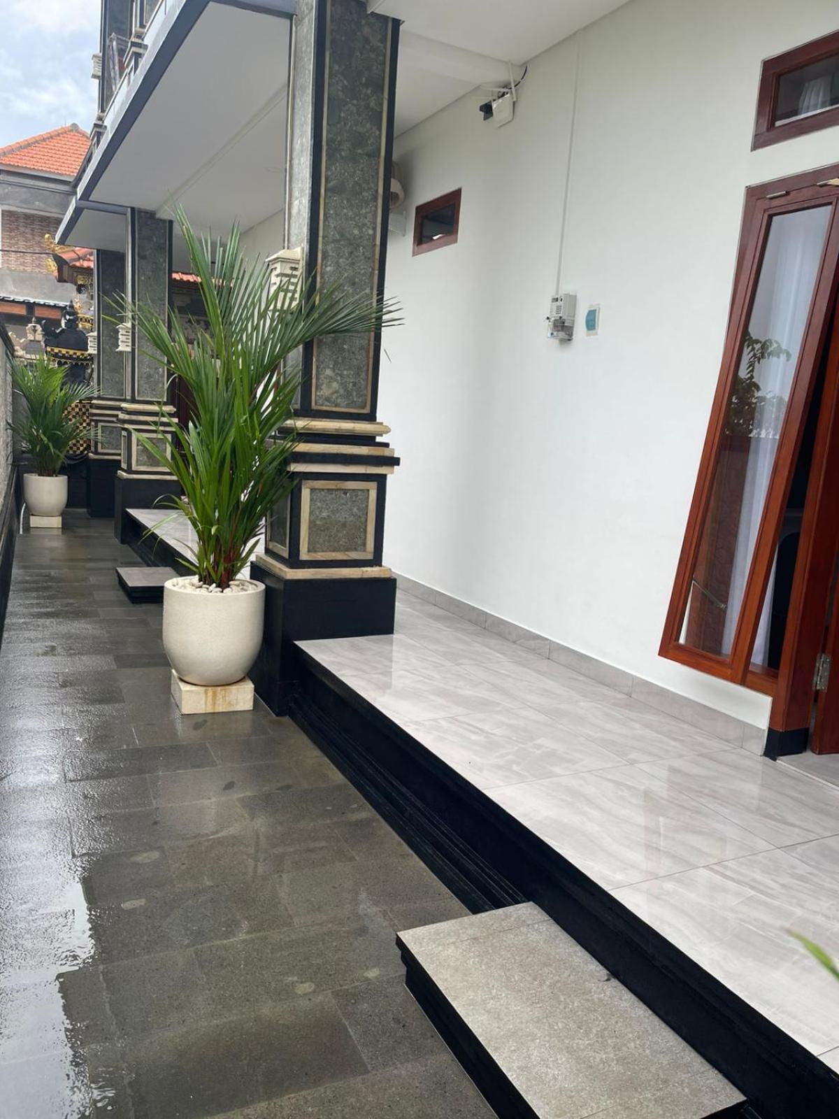 Shin In Bali Hotel Kuta Lombok Exterior foto